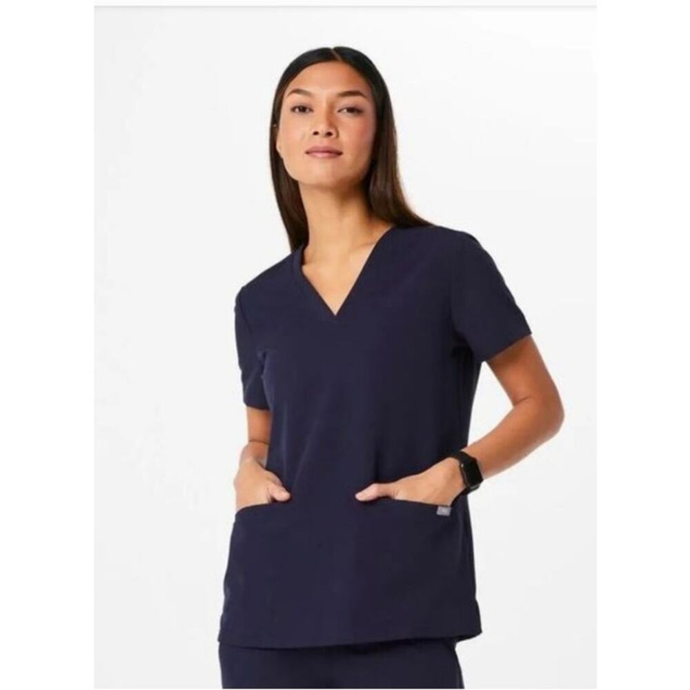 Figs Casma Technical Collection Navy Blue Size Medium Scrub Tee 3 Pocket